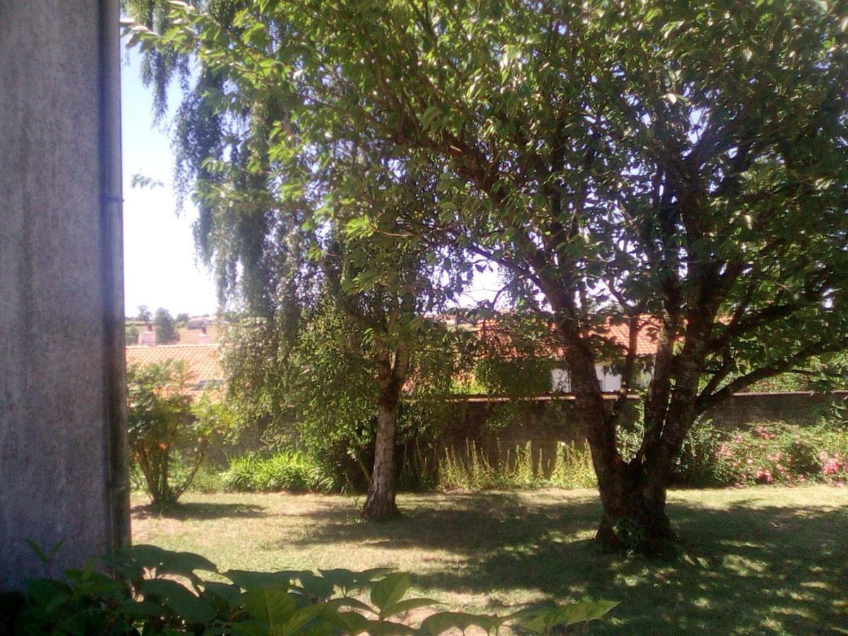 Le Gite De Reaumur Exterior photo